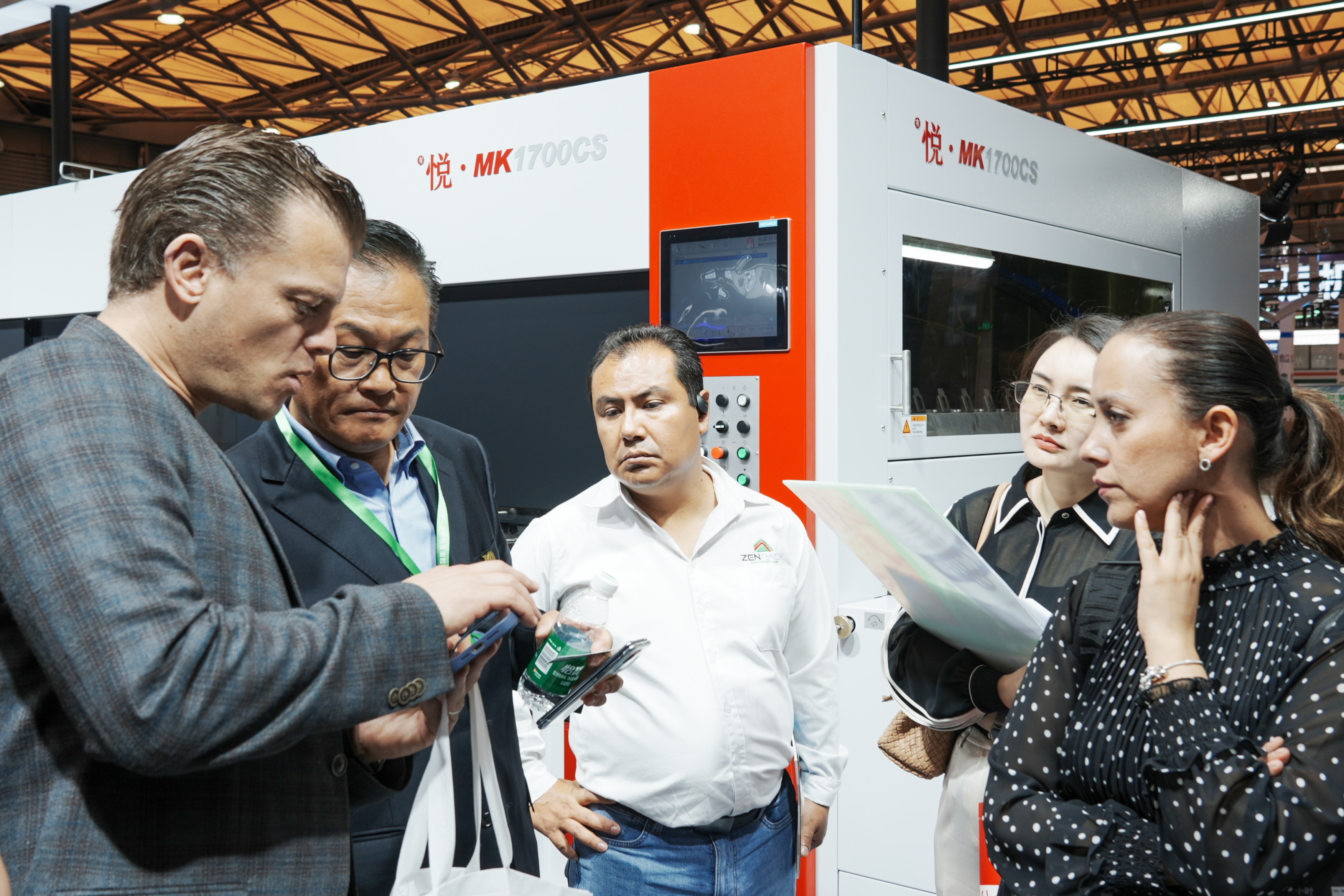 長榮閃耀 WEPACK，大幅面模切機(jī)成為全球 “焦點(diǎn)”